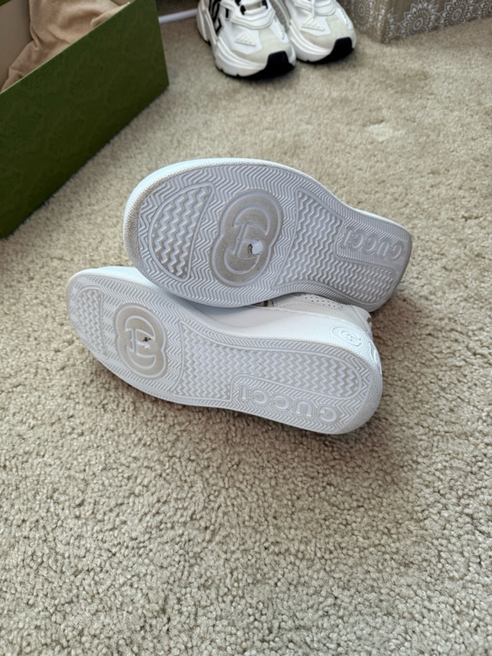 Gucci White Leather Sneakers with Gold GG Motif - Picture 4 of 5